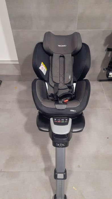 Fotelik obrotowy Recaro Zero 1    9-18kg