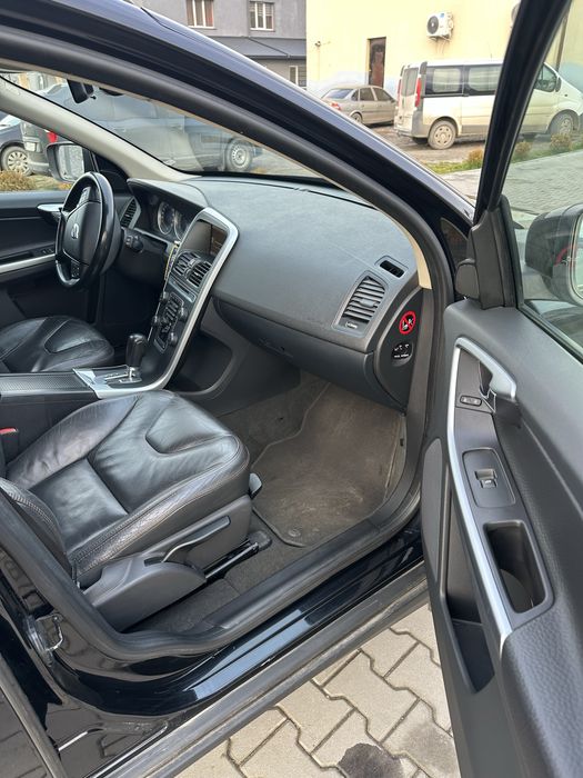 Продам VOLVO XC60