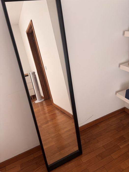 Espelho IKEA Nissedal preto