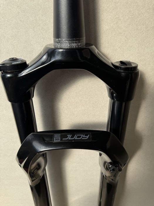 Вилка RockShox Judy Silver TK Solo Air Boost 29 дюймов 100 мм
