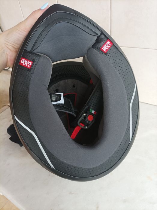 Capatece AGV em carbono