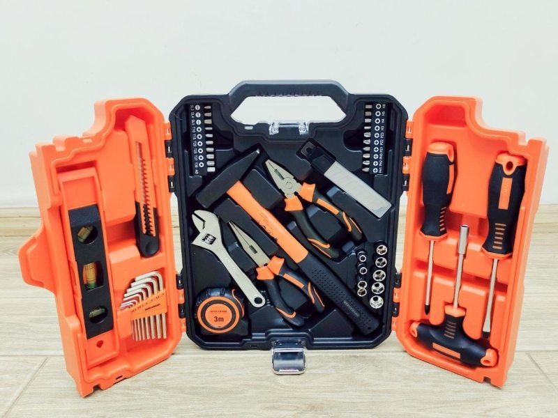 Mala de ferramentas com 57 peças