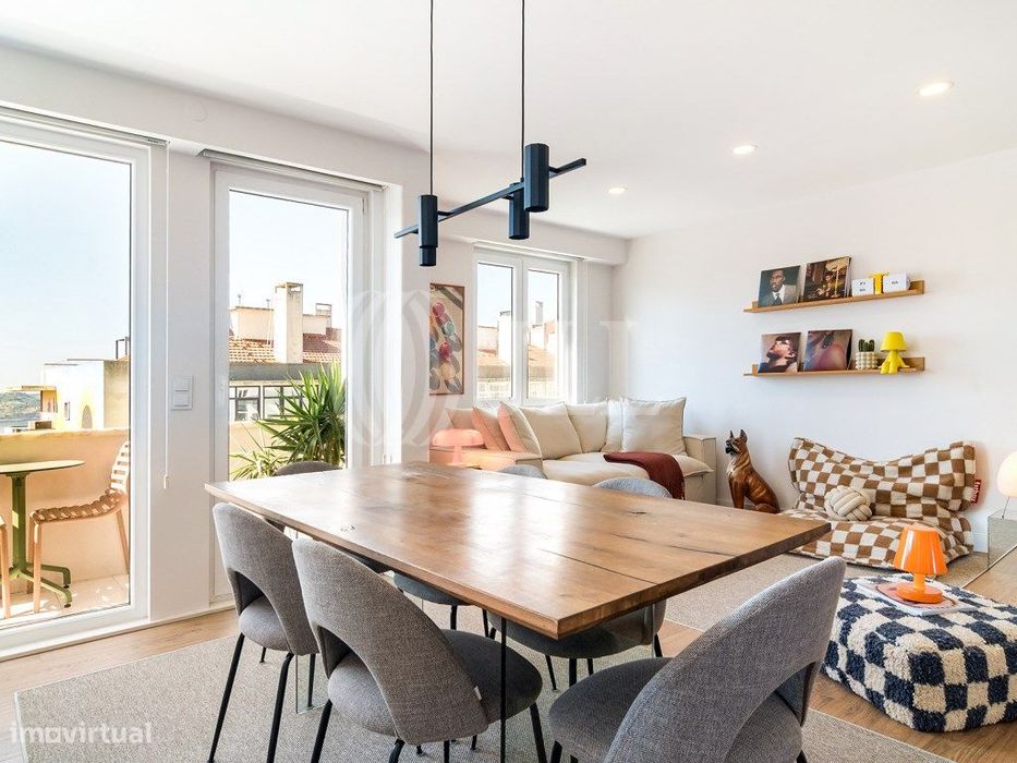 Apartamento T2 com vista de rio, no Restelo, em Lisboa