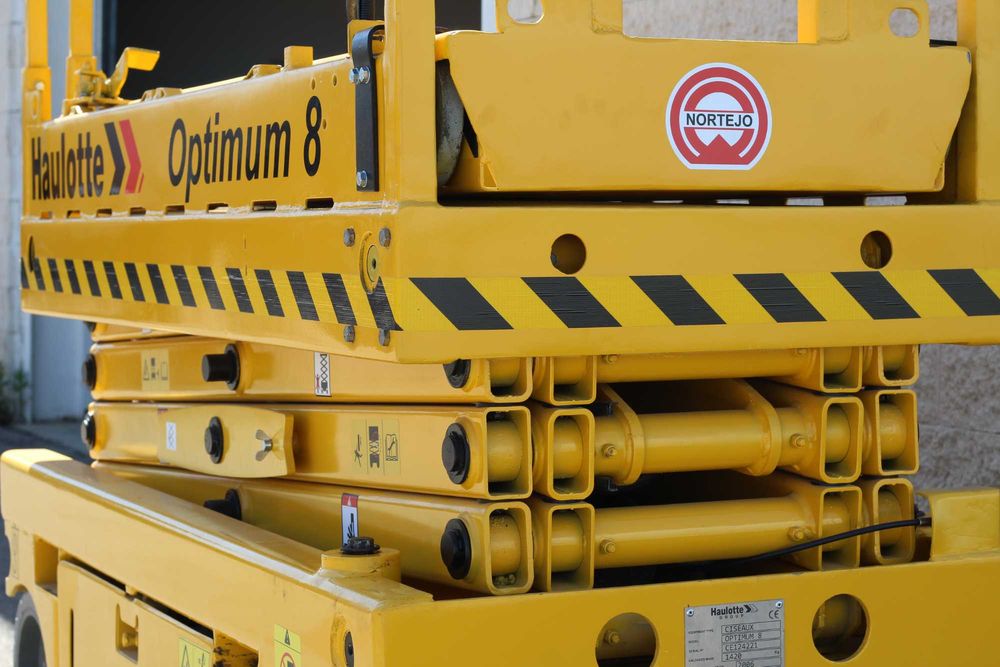 Plataformas Elevatórias Tesoura Elétricas 8mt Recondicionadas Estreita