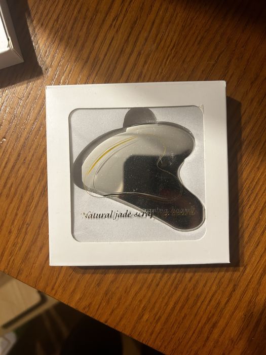 Kamień Gua Sha jadeitowy – masaż twarzy, nowy w opakowaniu