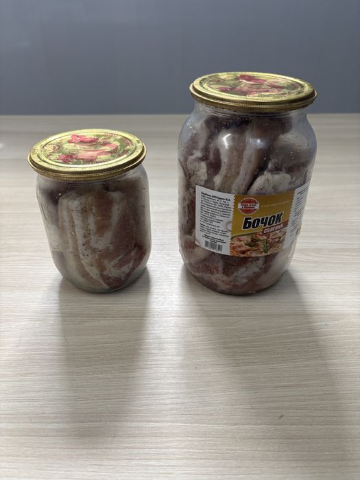 Продам сало в банці