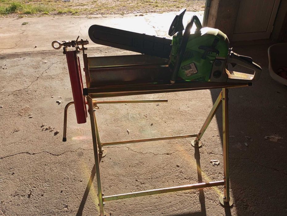 Motosserra com mesa de corte ( como novo)