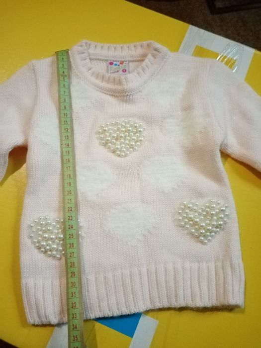 Светрик для дівчинки