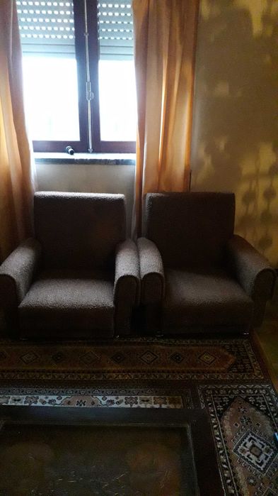 2mini sofas  em bom estado