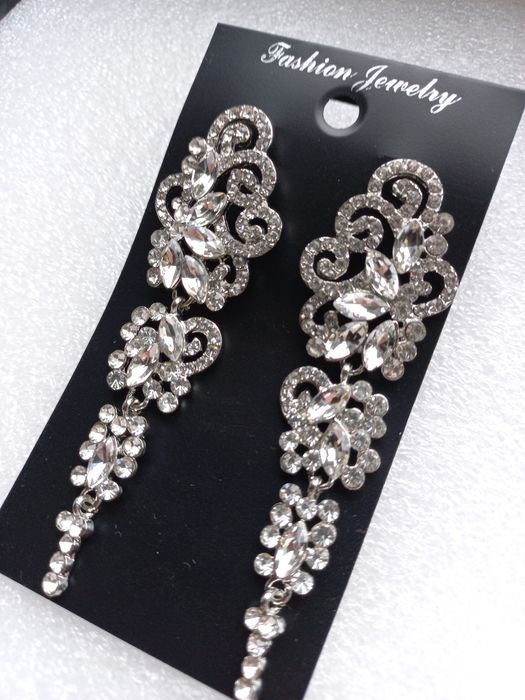 Kolczyki długie  8 cm długie  kolor srebny