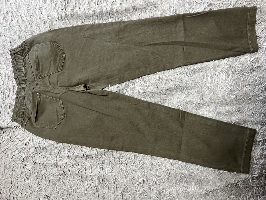 Жіночі штани кольору хакі