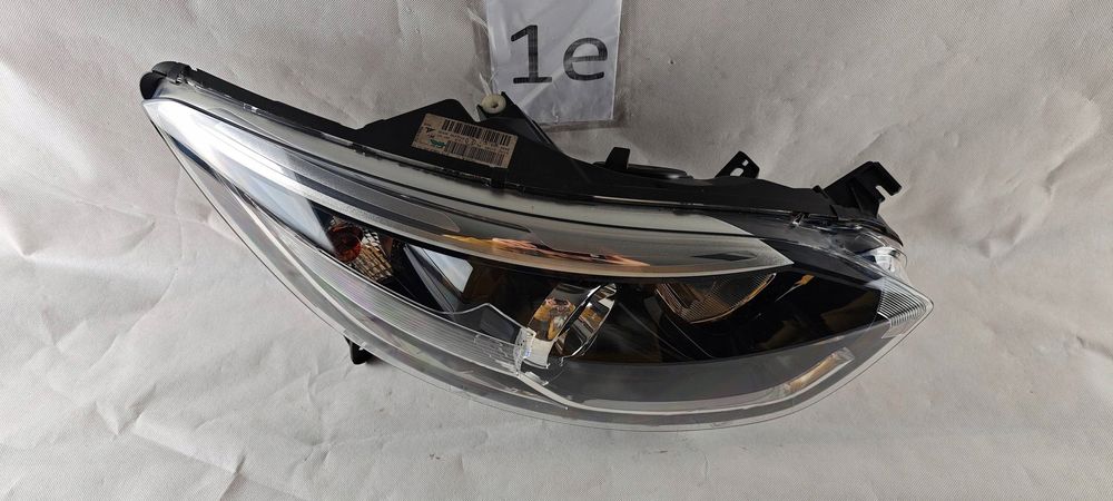 renault captur i lift reflektor prawy lampa prawa 260100947r