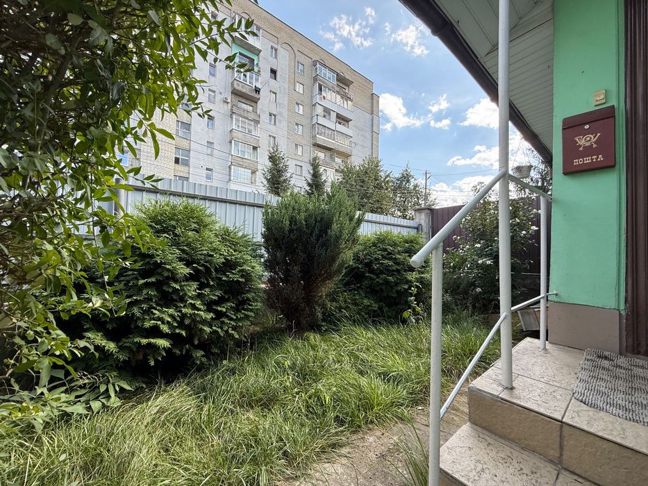 Половина Будинку в гарному районі міста. Ділянка 5 сот.!Вул.Бачинської