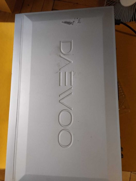 ДВД видеоплейер ДЭУ в хорошем рабочем состояниию