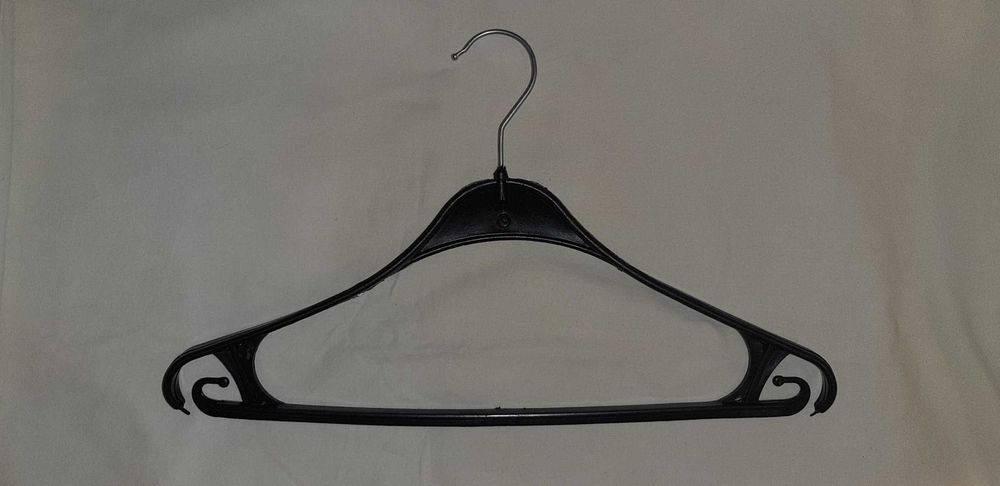 Тремпель, плечики для одежды