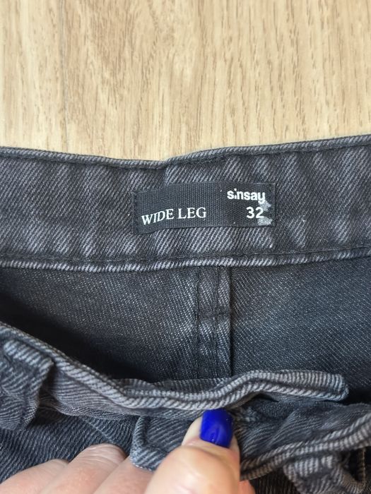 Джинсы черные прямые sinsay