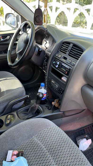 Продам машину                        Hyundai Santa FE 2003