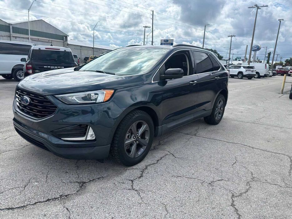 Ford Edge Titanium      2022