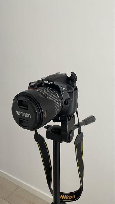 Nikon d3300 kit + Tamron af 28-300mm