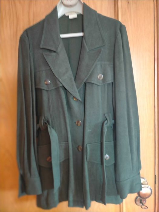 Vestuário em bom estado