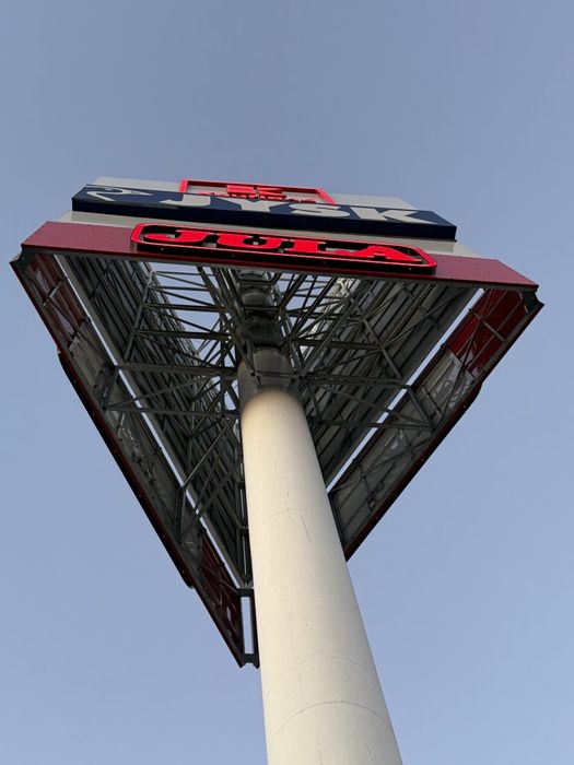Maszt reklamowy 72 m wysokosci