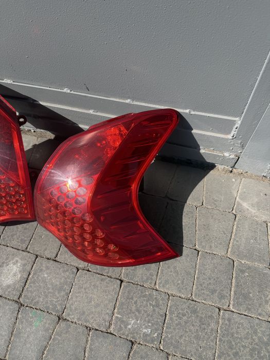 Peugeot 3008 задні стопи.