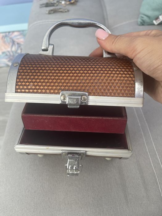 Кейс для прикрас