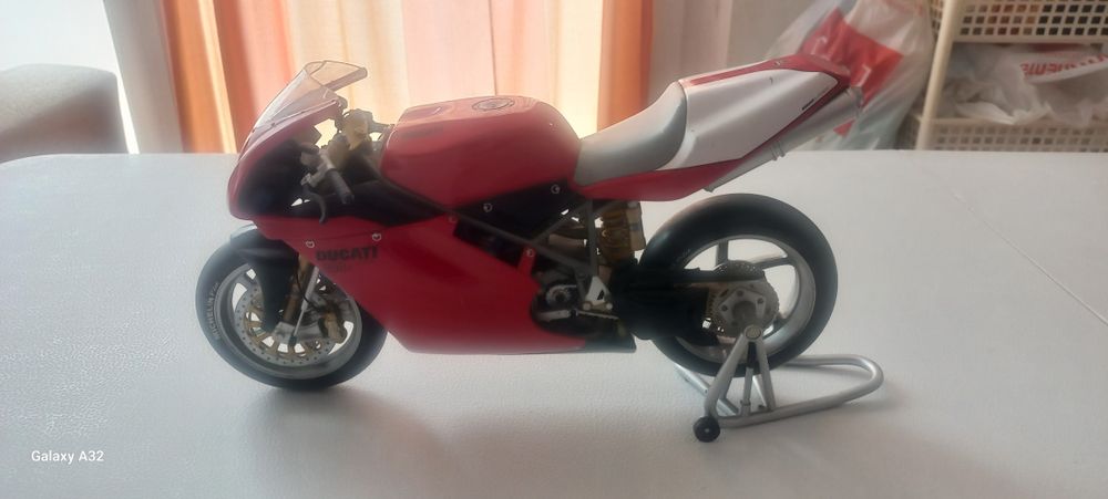 motos coleção  varios modelos e ano