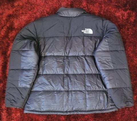 Casaco THE NORTH FACE. novo, tamanho " L " 150euros.