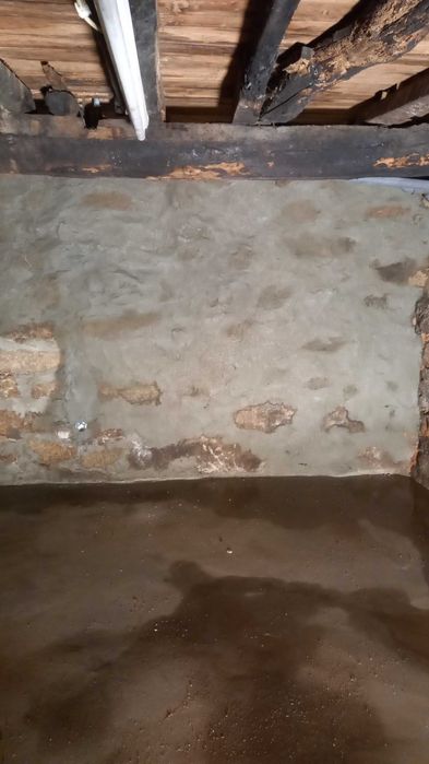 Faço  trabalhos renovação de casa e limpeza de terrenos