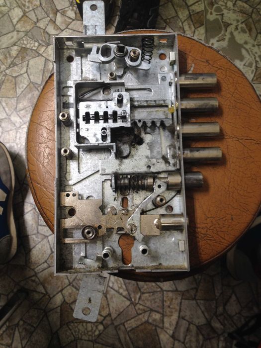 POGOTOWIE ZAMKOWE 24H. Awaryjne otwieranie samochodów, mieszkań,sejfów