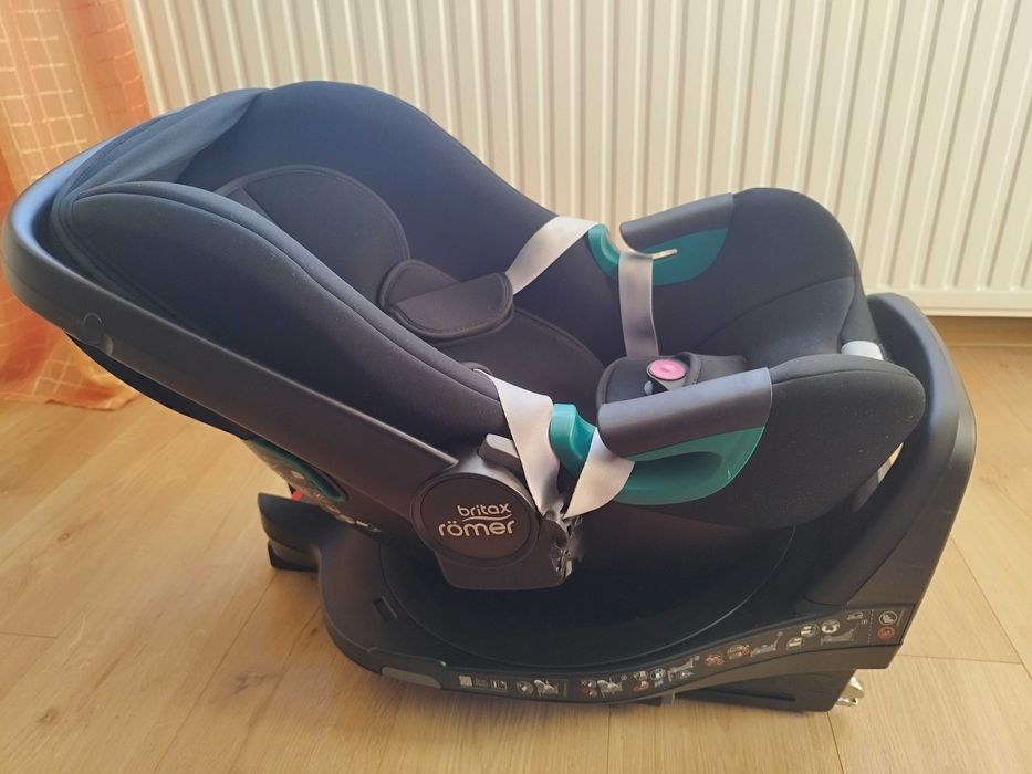 fotelik Britax Römer z bazą