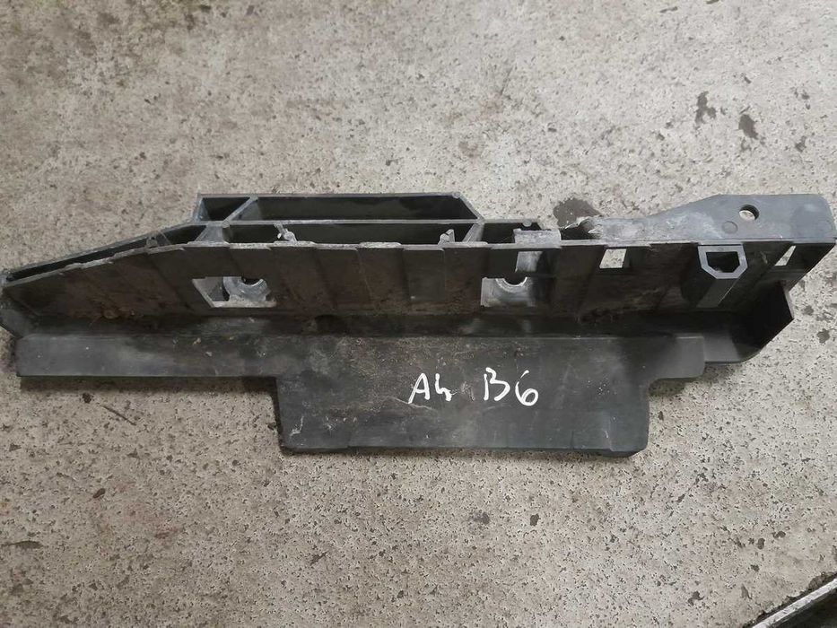 Podstawa mocowanie akumulatora Audi A4 B6 Seat Exeo 8E1'805229A