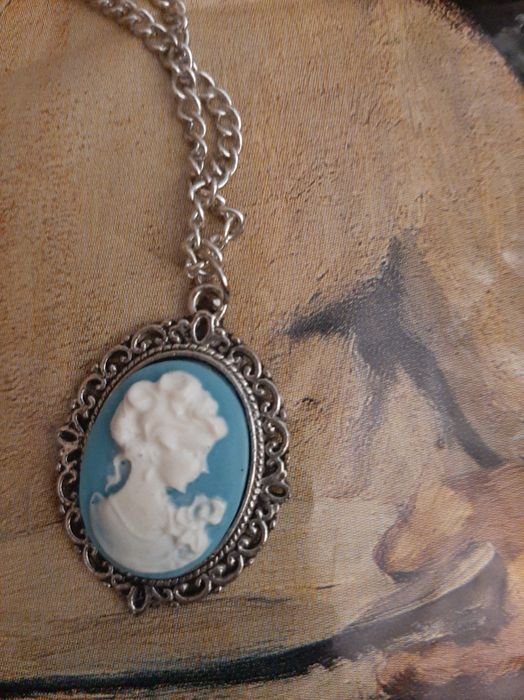 Pingente Vintage + Colar/Fio