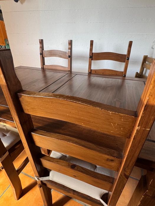 Mesa e Cadeiras Pinho