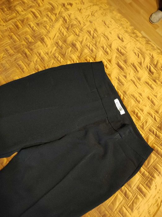 Czarne eleganckie spodnie r. L
