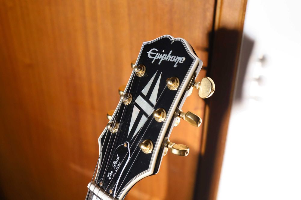 Epiphone Les Paul Custom Ebony inspired by Gibson