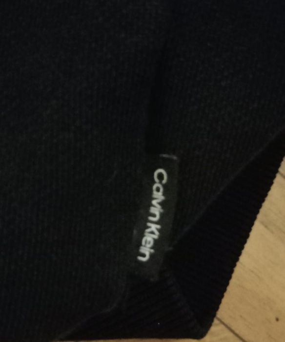 Czarna damska bluza Calvin Klein