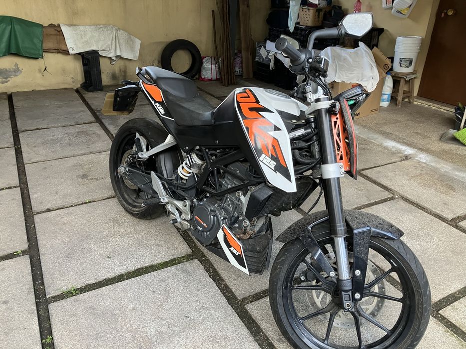 KTM DUKE. 125. DE 2013