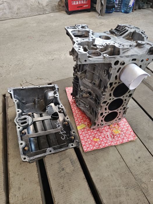 Блок двигун b16dth opel 1.6 диз.