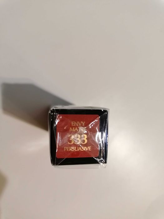 Prezent, pomadka Estee lauder