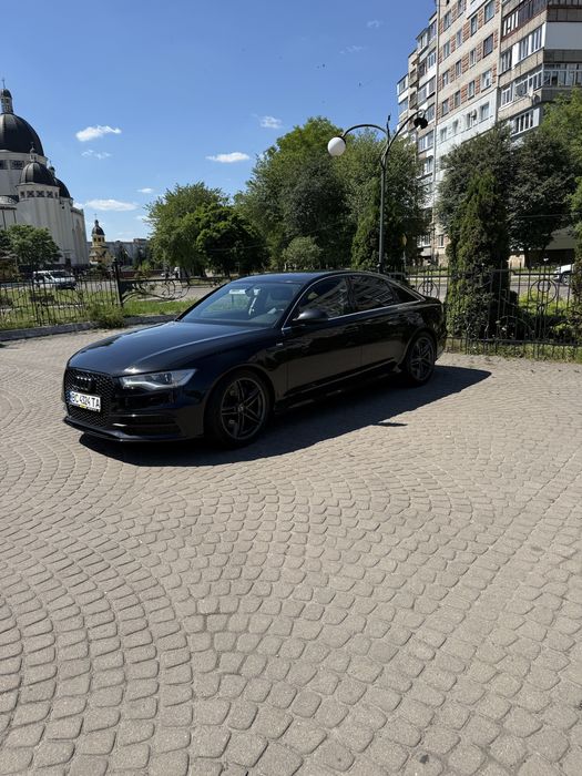 продам аудіА6 2013р