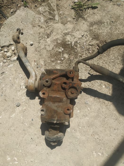 Продам рулевую колонку с насосом Мерседес 123, бу.