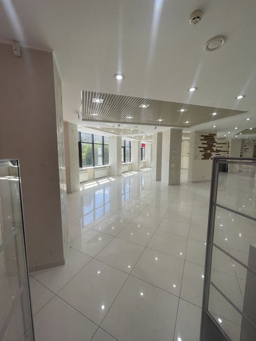 Комерційна нерухомість за адресою вул. Шухевича Романа (площа 634 м²) - Atlanta.ua - фото 10