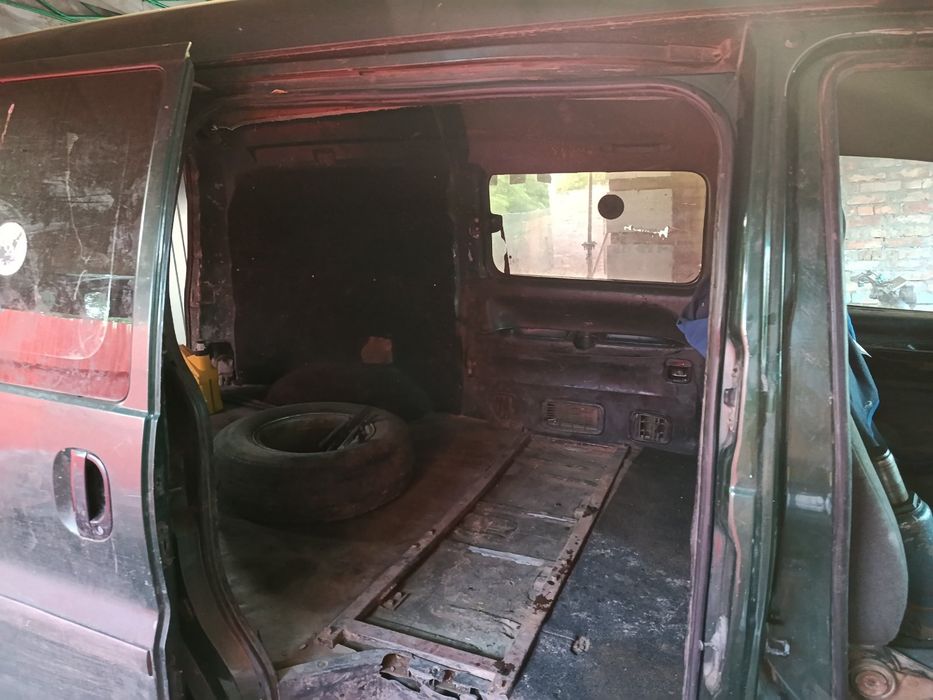 Продам бусік Хундай
