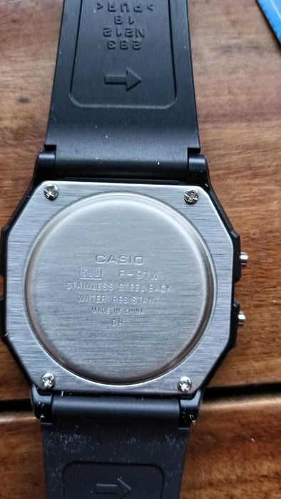 Casio F‑91W‑3 – Vidro Verde - Dificil de arranjar (Mercado Asiático)
