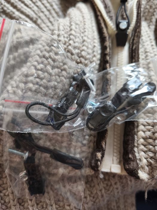 Бегунок(собачка) на молнию.Разборная.