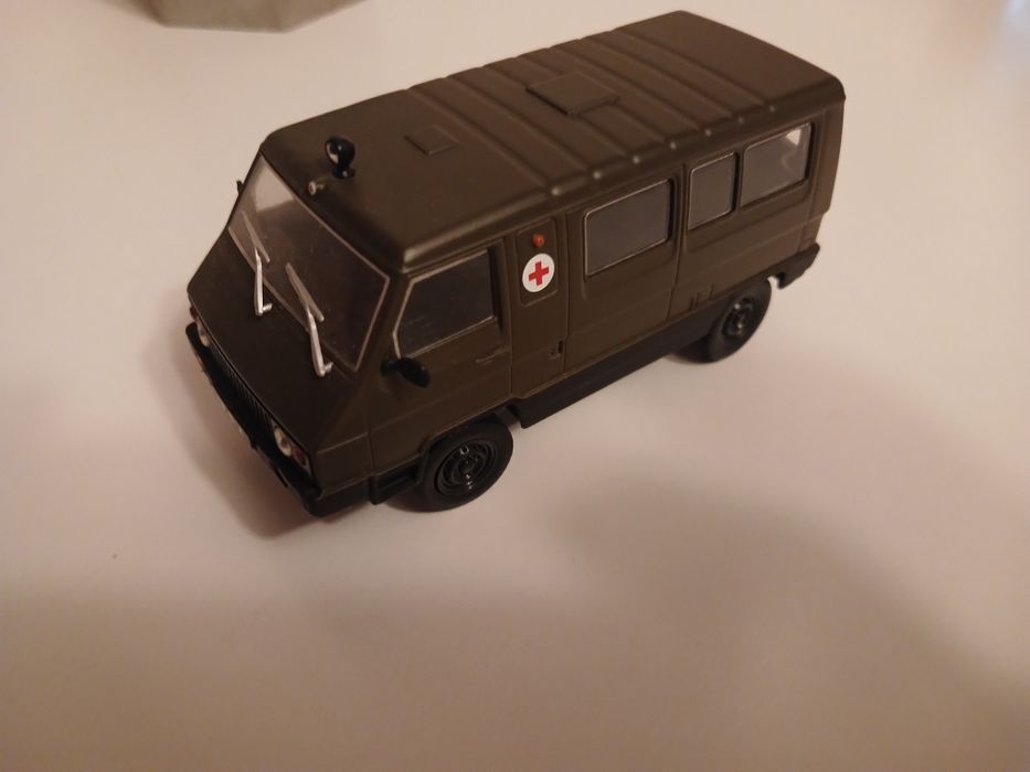 Колекційна машинка УАЗ-3972 випуск 96 Автолегенди СРСР