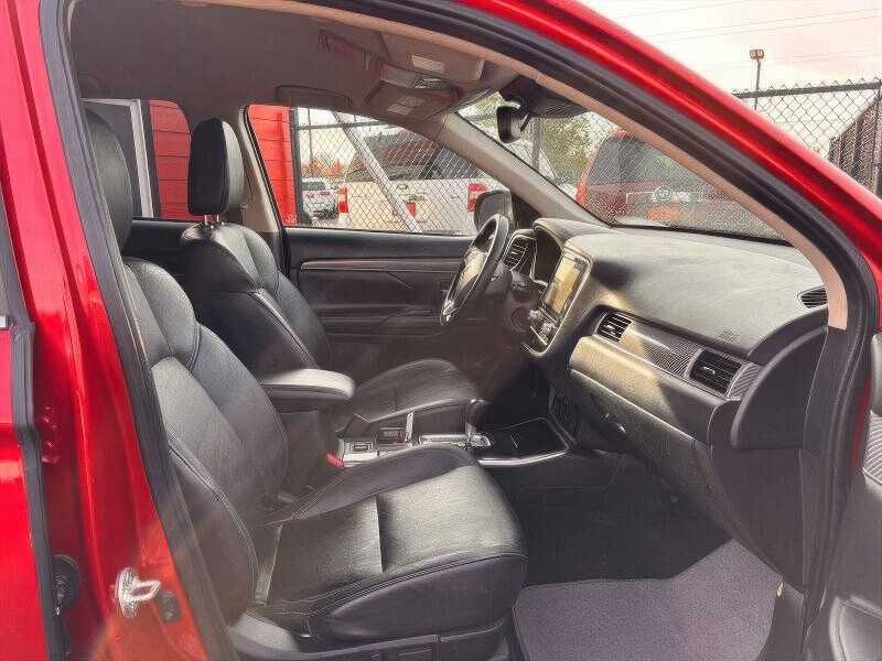 2020 Mitsubishi Outlander SE
