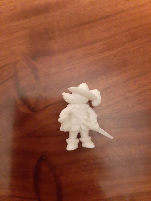 Vários bonecos vintage